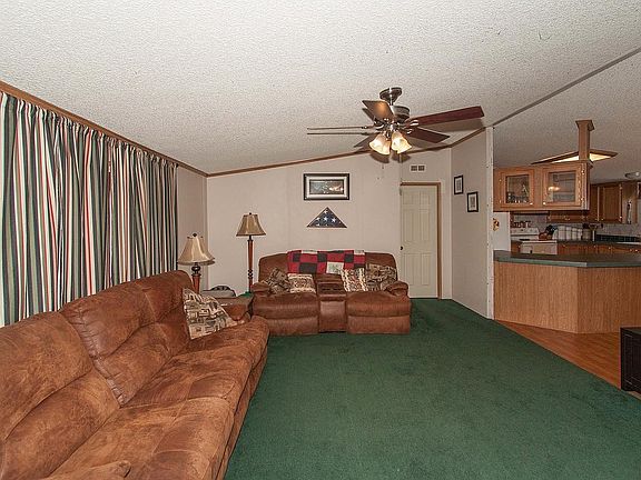 4th image of 931 W 140th Pl