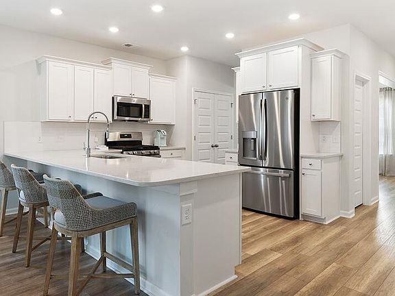 5th image of 1018 NW Florence Street NW #1239