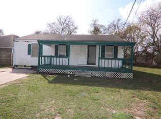 1915 N 21st St, Nederland, TX 77627