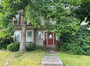 218 College Ave #B, Grove City, PA 16127