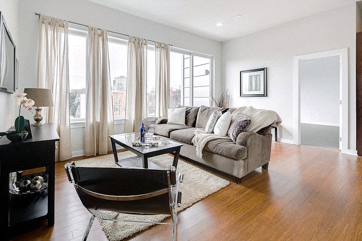 3221 Spring Garden Street Living Room