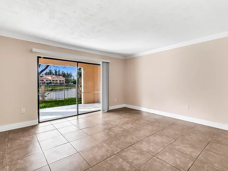 5200 NW 31st Ave #141 — Photo 8