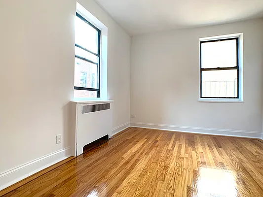 Rented by R New York | media 9