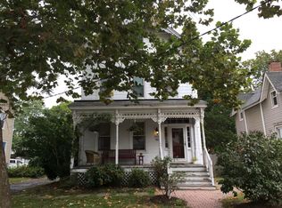 82 2nd St, Keyport, NJ 07735