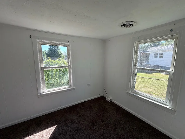 122 N Summit Ave — Photo 7