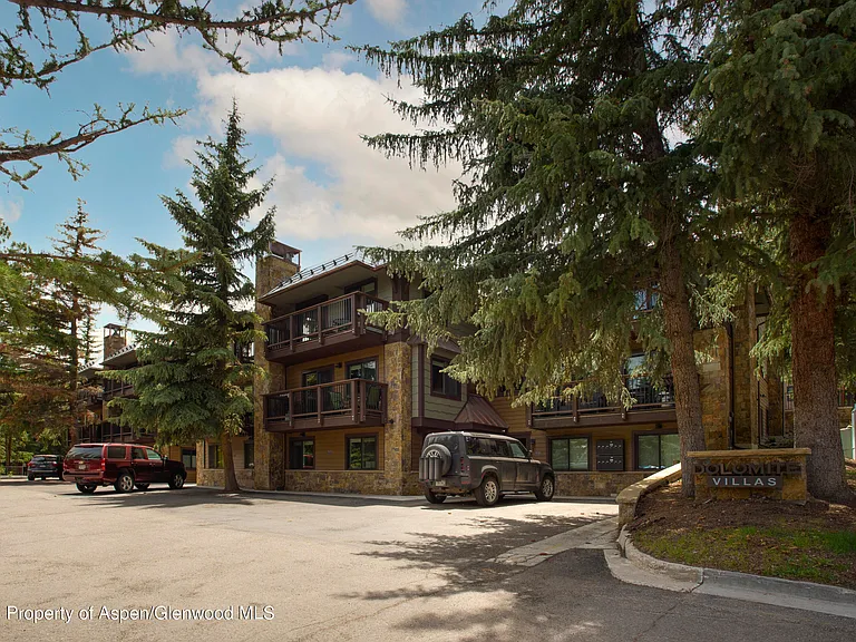 650 S Monarch St #2 — Photo 21