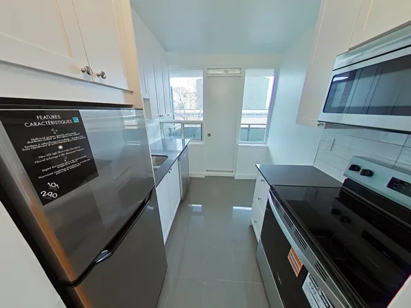 36 Thorncliffe Park Drive