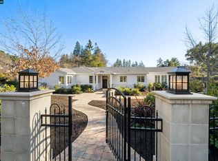 3953 S Peardale Dr, Lafayette, CA 94549