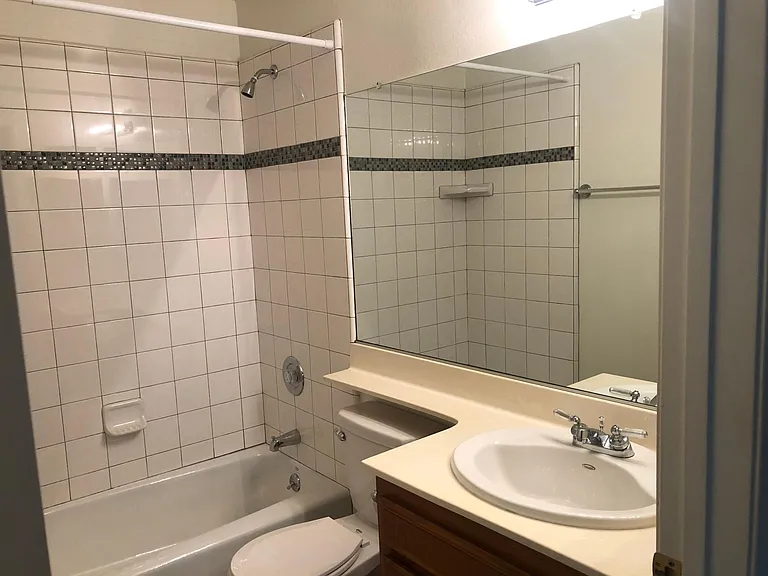 4631 Kester Ave #207 — Photo 19