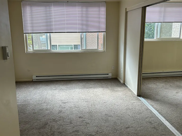 5033 15th Ave NE #3002 — Photo 2