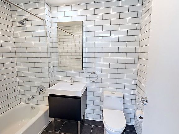 5th image of 814 Amsterdam Ave #9NN