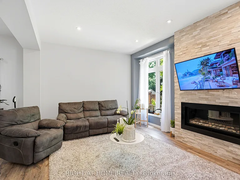 153 Maitland St — Photo 10