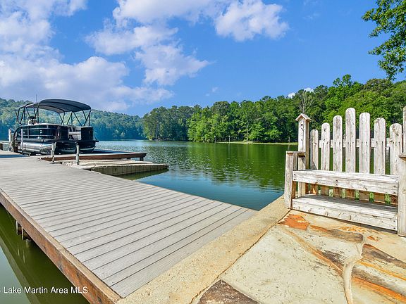 4th image of 502 Shoreline Dr