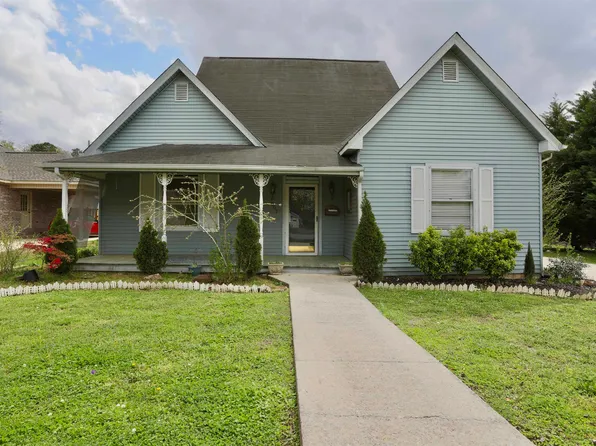 307 W 1st St, Tuscumbia, AL 35674