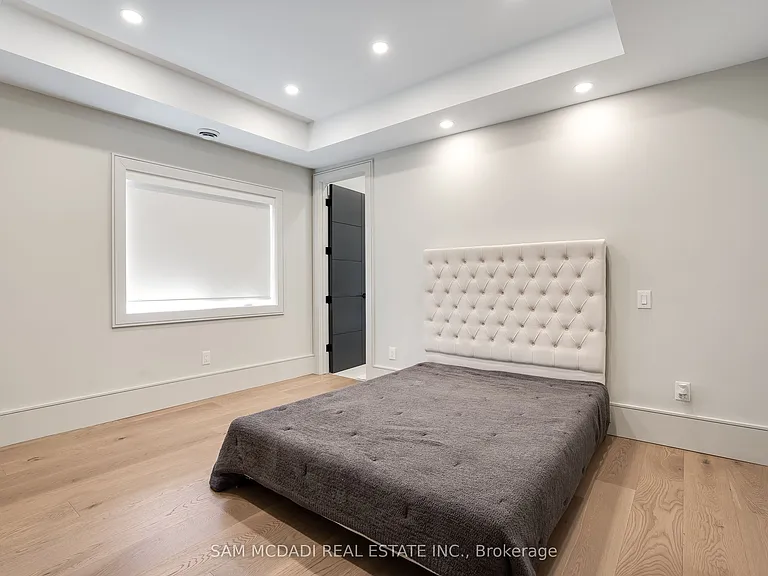1019 Strathy Ave — Photo 24