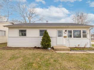 104 S Lake St, Mundelein, IL