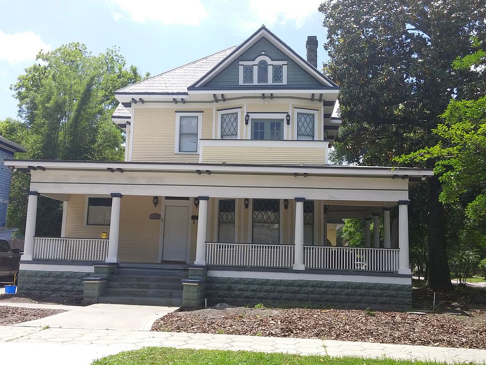 1st image of 306 E 6th St