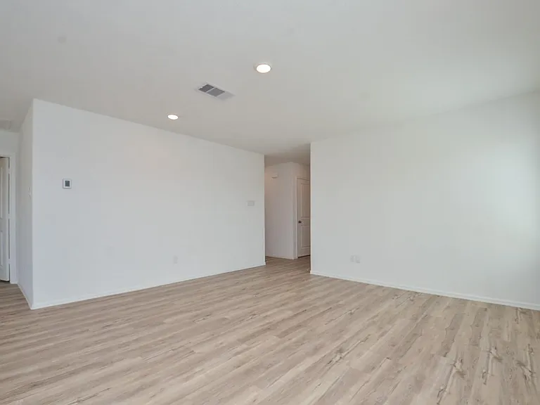 18119 Rockvine Dr — Photo 7