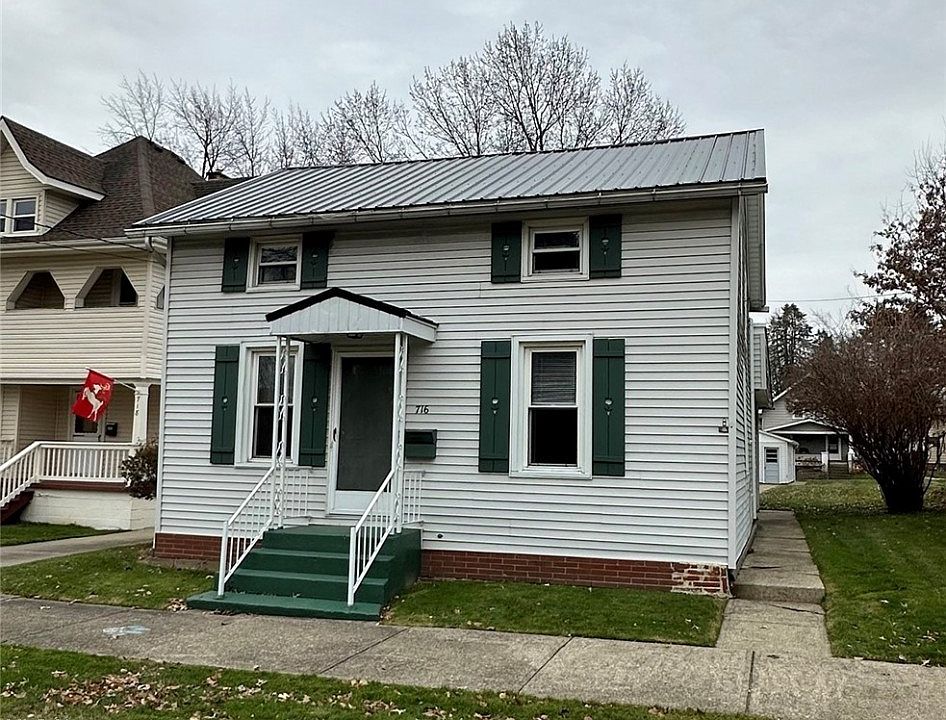 1st image of 716 E Main St