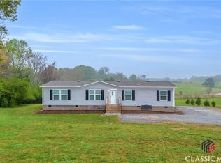 669 Pleasant Hill Cir, Martin, GA 30557