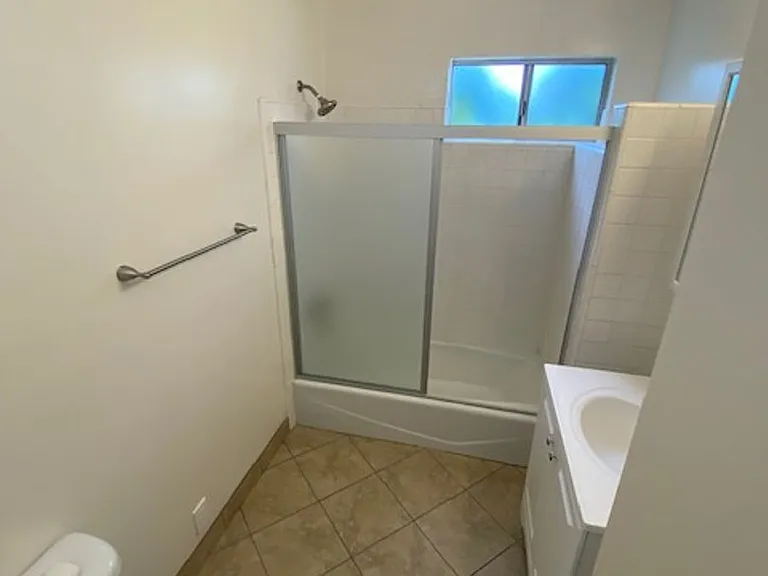 2009 Vanderbilt Ln — Photo 10