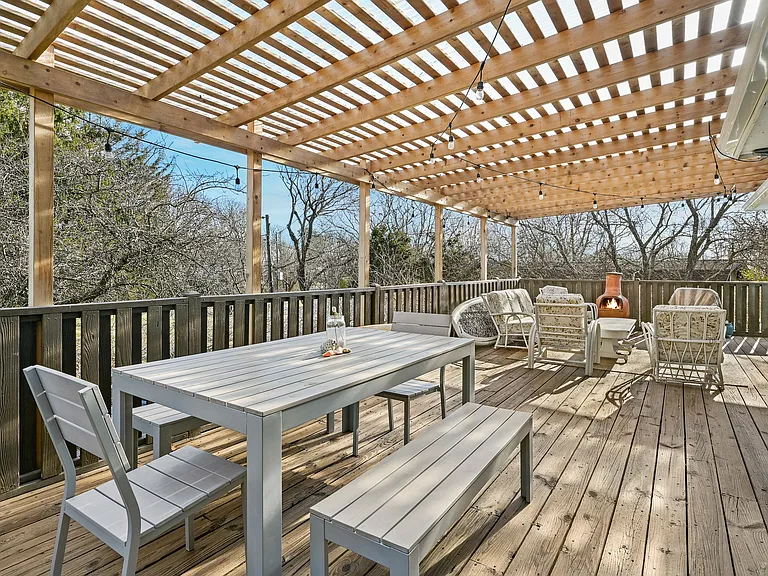 75 Bryan Rd — Photo 6