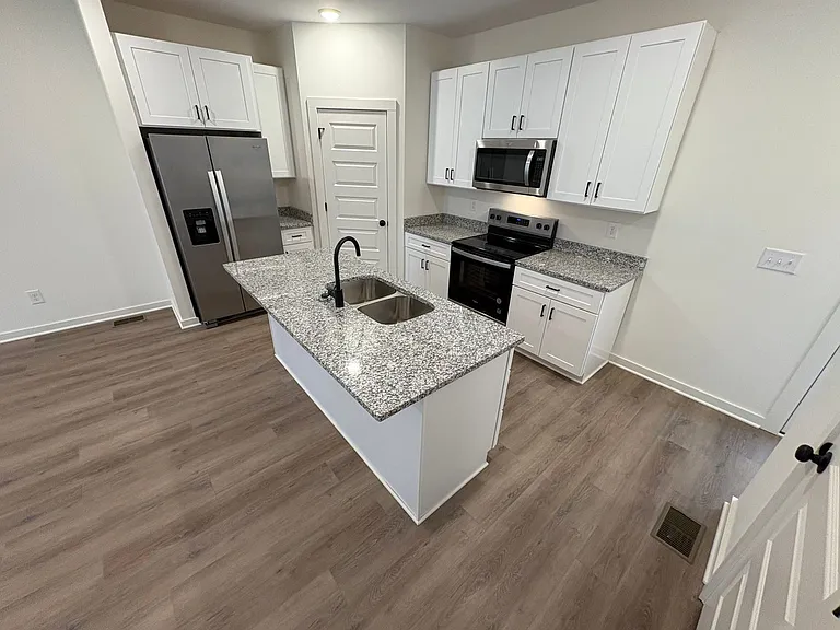 310 Cedar St — Photo 23