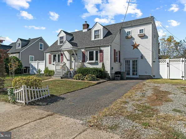 524 Hillcrest Ave, Morrisville, PA 19067