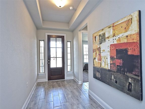 3rd image of 125 Strata Dr