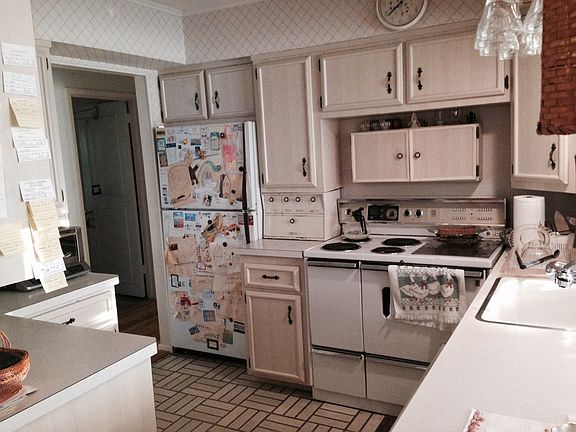 2nd image of 99 Briarwood Ln
