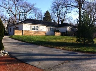 404 Walnut Cliffs Dr, Columbus, OH 43213