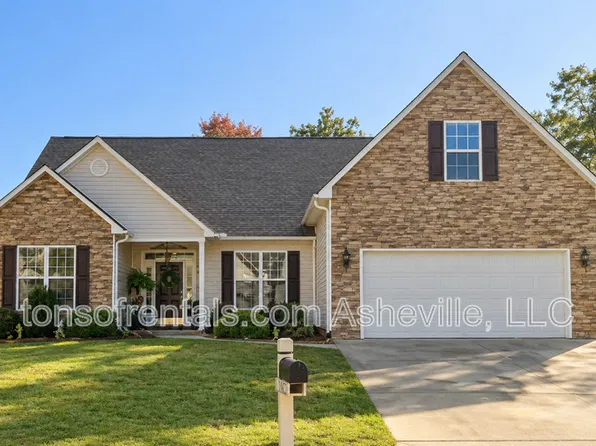 9 Summer Meadow Rd, Arden, NC 28704