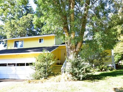 420 Volesky Dr SE, Rainier, WA, 98576