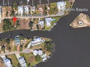 616 Sandy Hook Dr, Pass Christian, MS 39571
