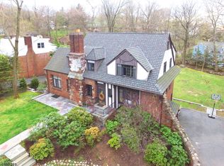 14 Glen Rd, Verona, NJ 07044