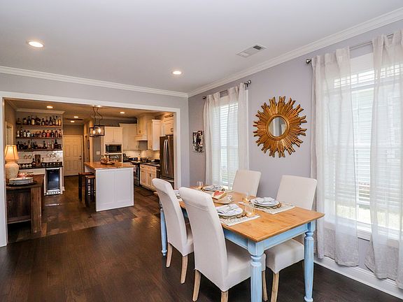 4th image of 110 Nash Cir