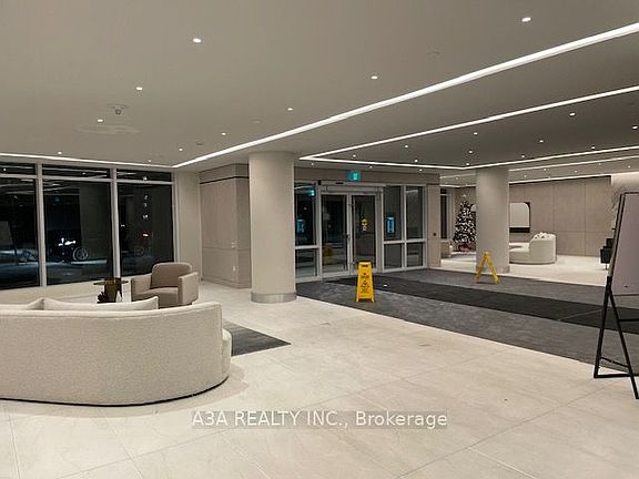3rd image of 50 Upper Mall Way #Penthouse 02