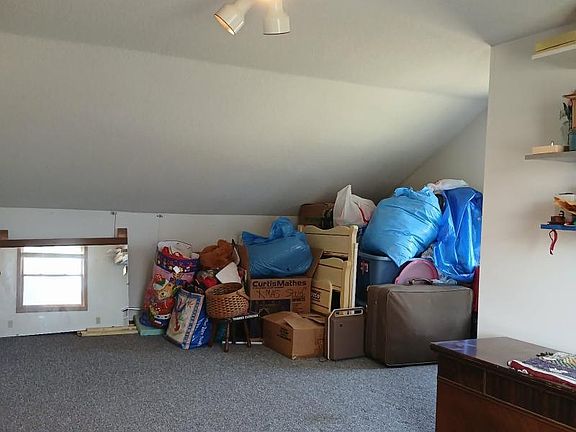 4th image of 208 E Hawley St