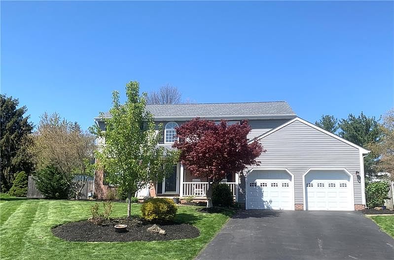 1st image of 304 Stacy Ct
