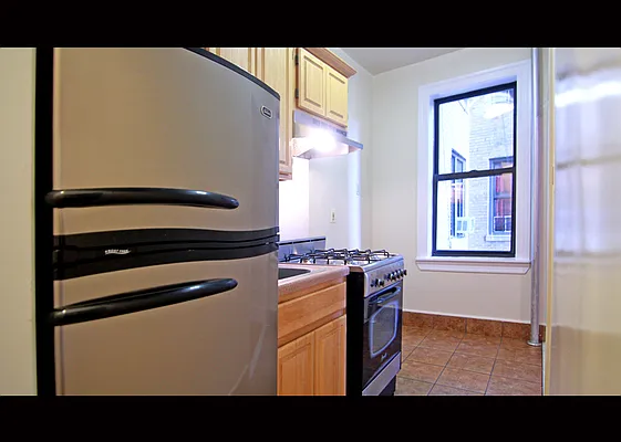 Rented by Tryax Realty Management | media 2