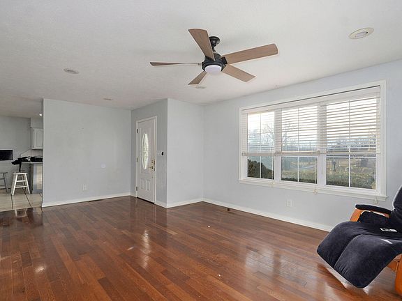 5th image of 510 Highlandville Road