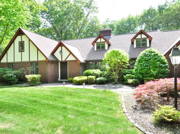 18 Fiano Road, Bolton, CT 06043