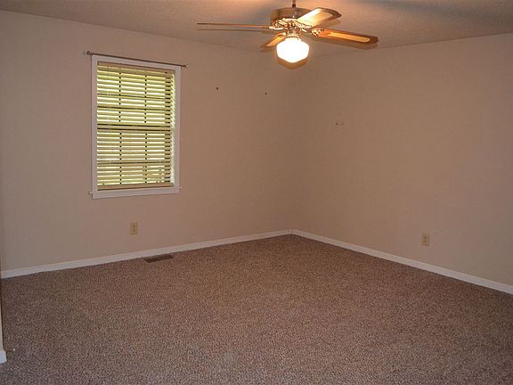 3rd image of 238 Cox Ln