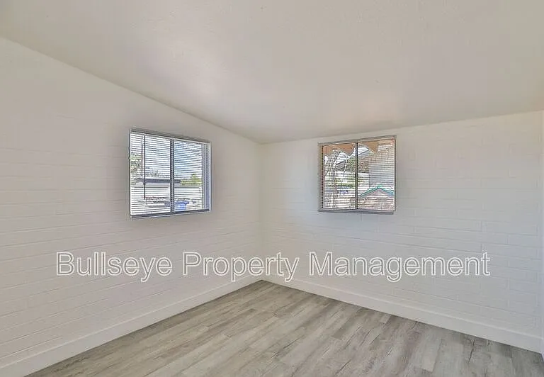 621 S California St #A — Photo 16