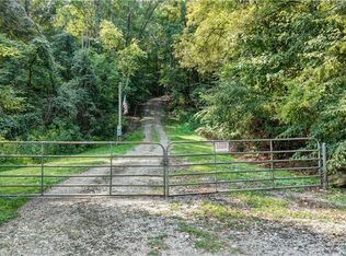 7500 Tracy Rd SE, Uhrichsville, OH 44683