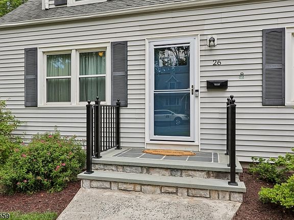 2nd image of 26 Maclennon Pl