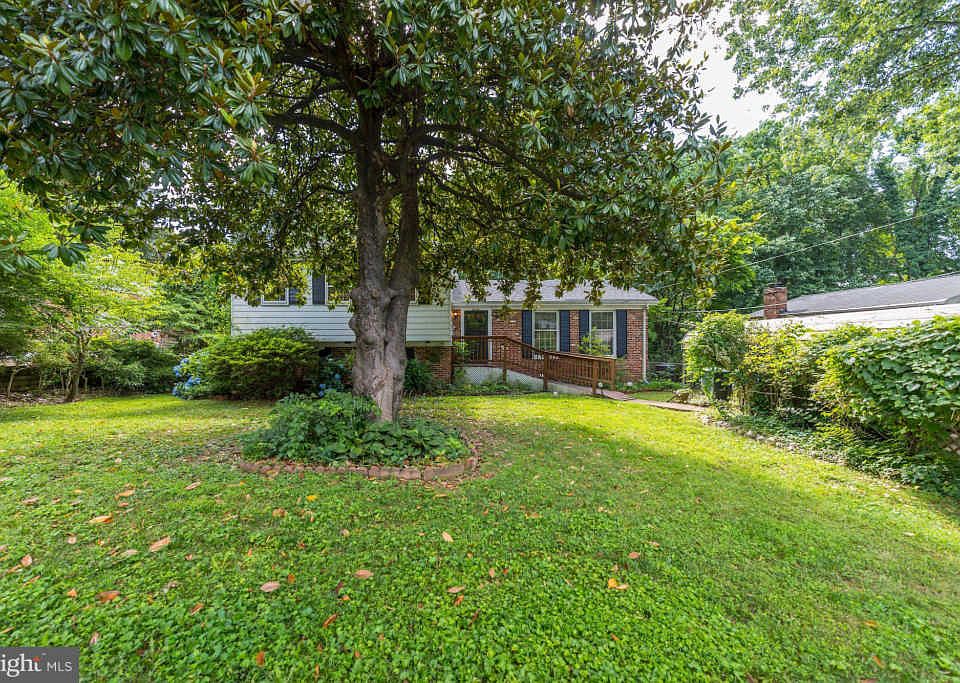 1st image of 3119 Savoy Dr
