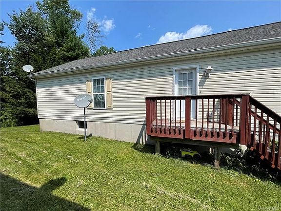 5th image of 99 Timber Hill Ln