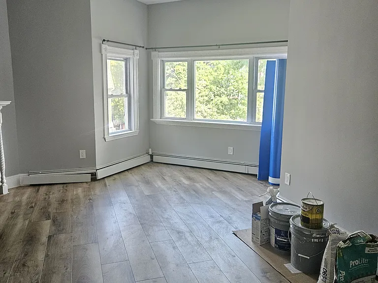 14 Hillside St — Photo 71