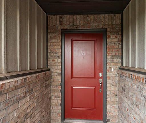 3rd image of 9213 Poppey Pl
